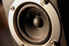 Adhesives and sealants used for the coating of Loudspeakers